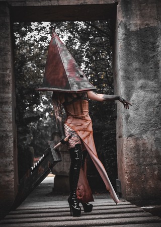 Noch nicht genug von meinen Cosplays? Dann klick hier!